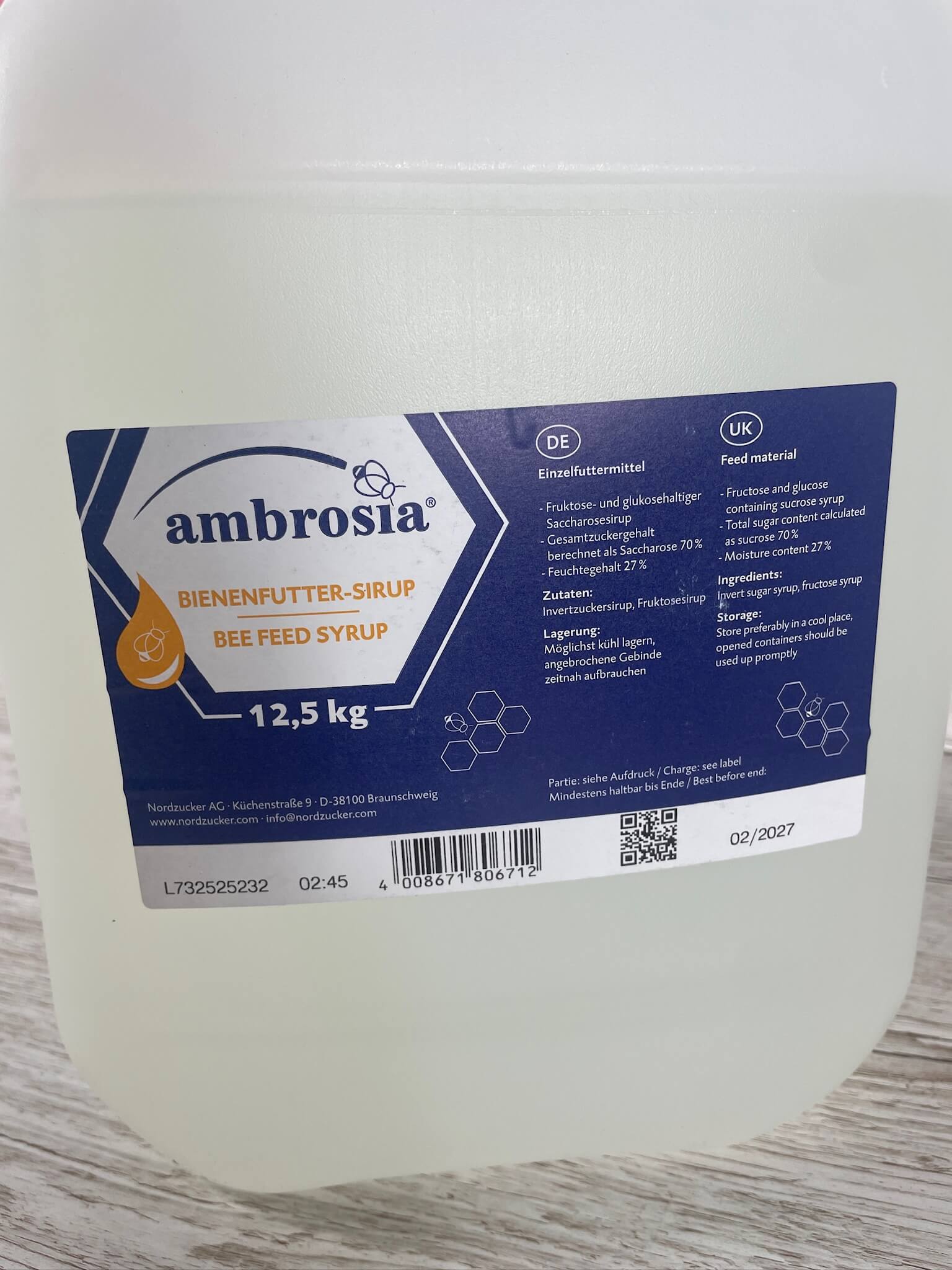 Einfaches Einfüttern der Bienen mit dem Ambrosia Futtersirup von Imkereibedarf Altools