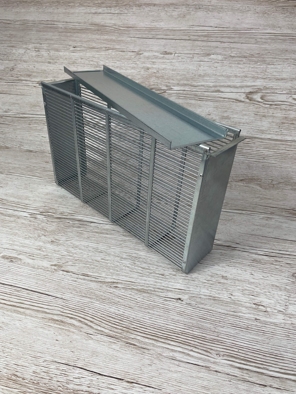 Bannwabentasche MAXI für 2 Rähmchen verzinkt für Varoa Brutstopp mit dem Deckel aufliegend